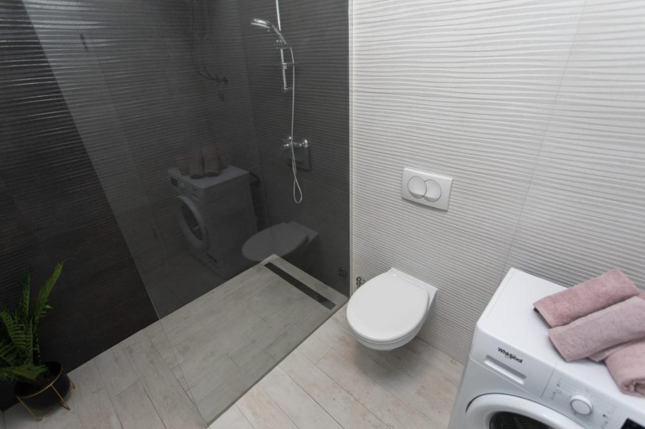 Bloom Apartment سبليت المظهر الخارجي الصورة