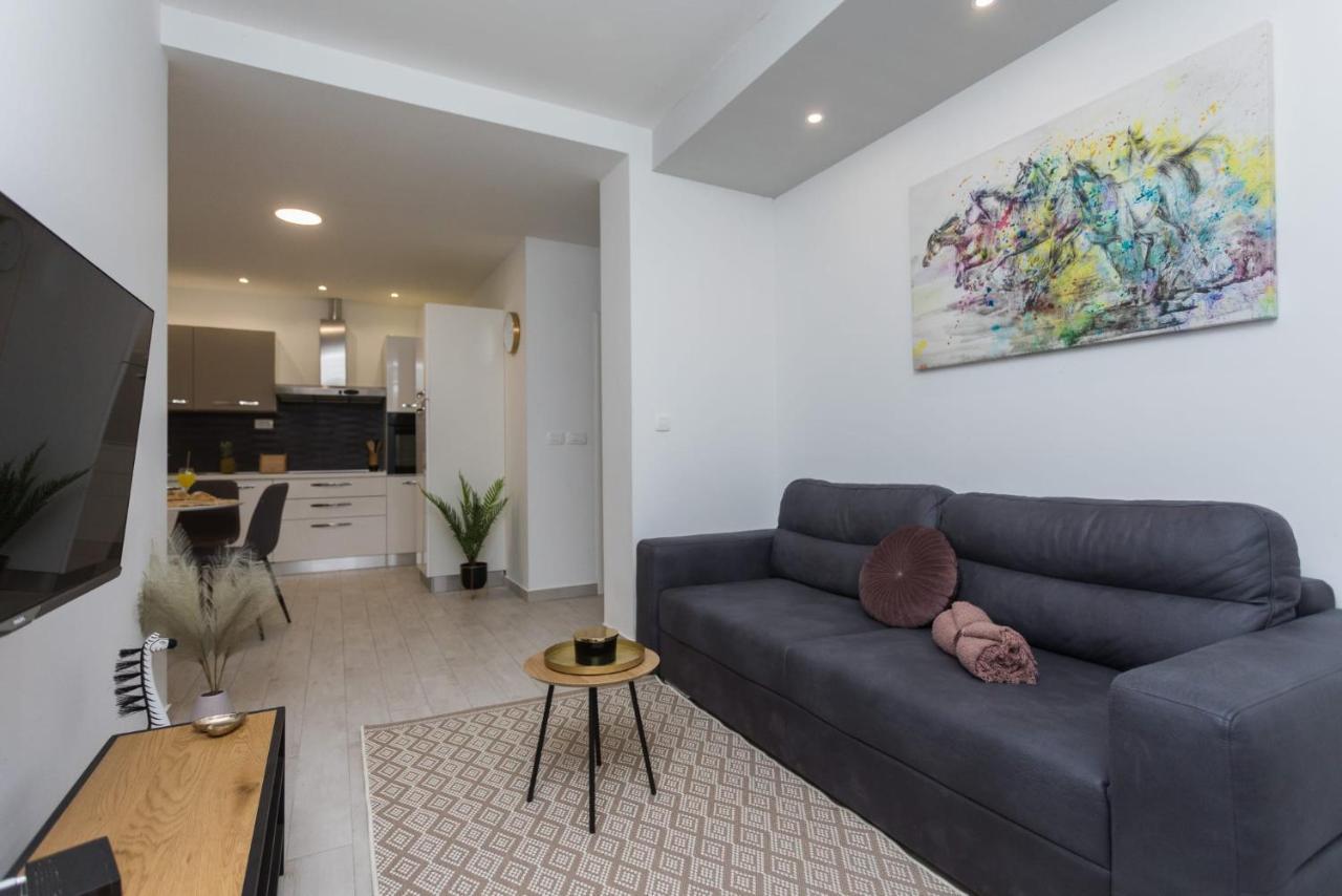 Bloom Apartment سبليت المظهر الخارجي الصورة