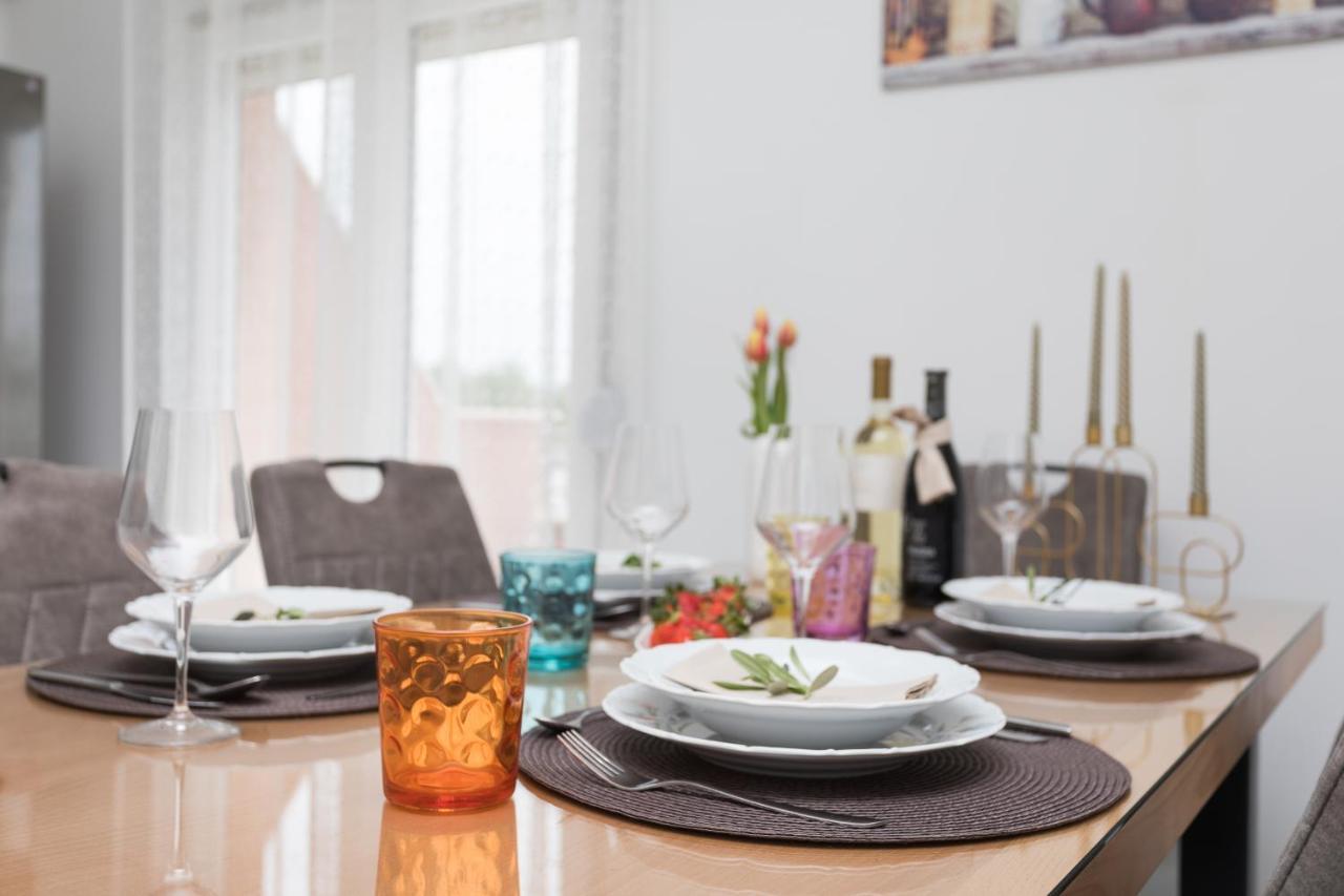 Bloom Apartment سبليت المظهر الخارجي الصورة