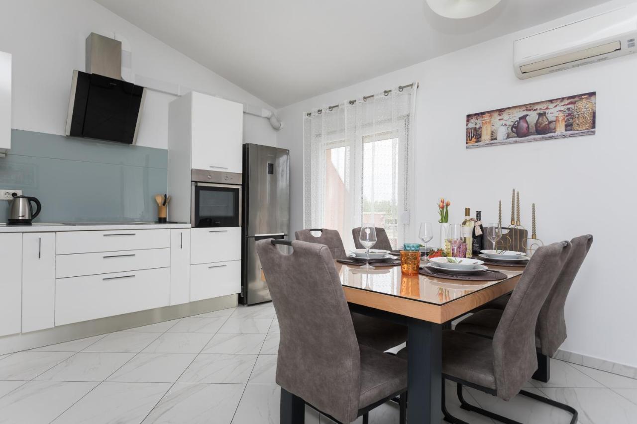 Bloom Apartment سبليت المظهر الخارجي الصورة