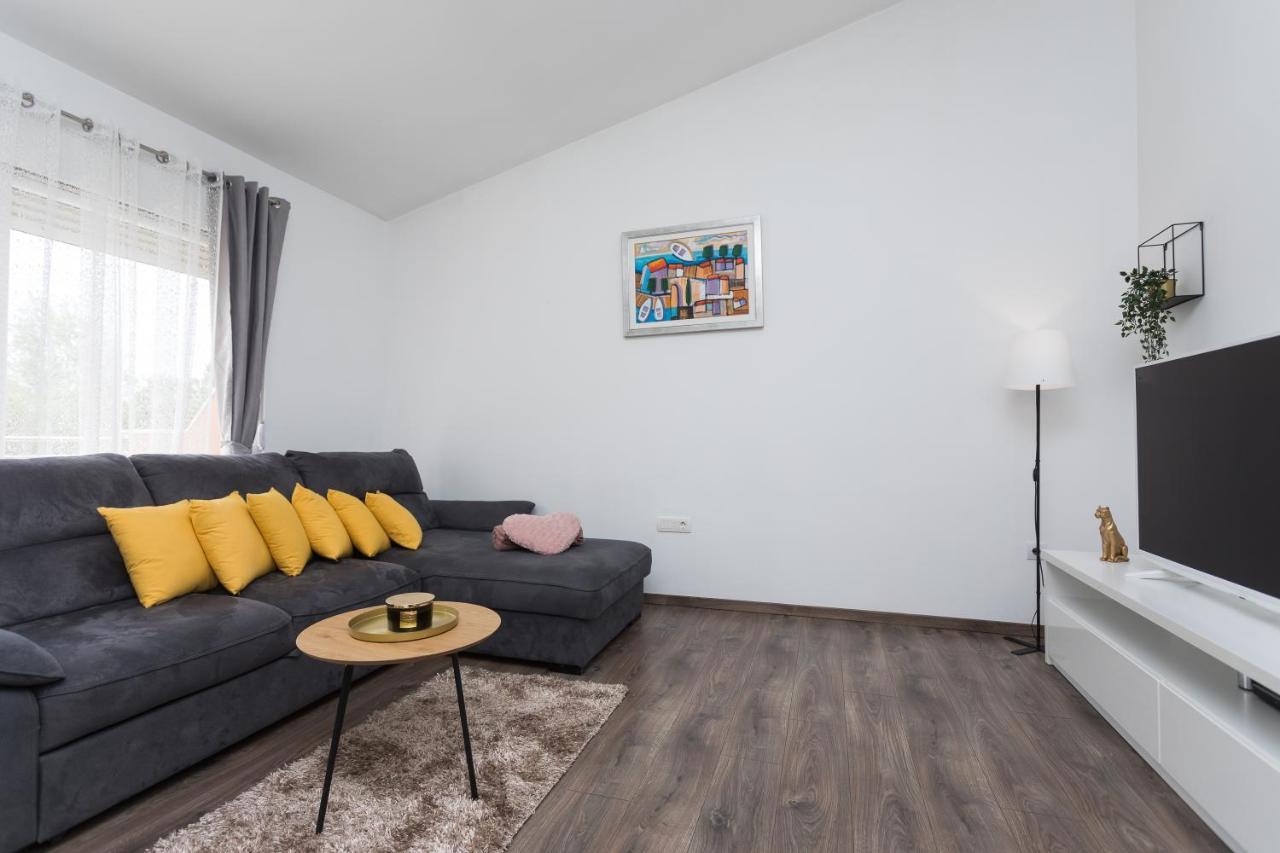 Bloom Apartment سبليت المظهر الخارجي الصورة