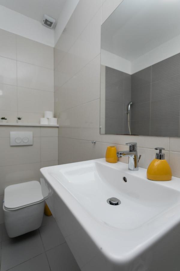 Bloom Apartment سبليت المظهر الخارجي الصورة