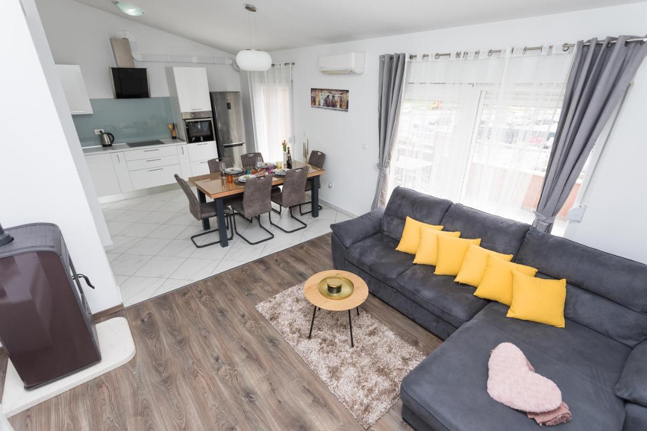 Bloom Apartment سبليت المظهر الخارجي الصورة